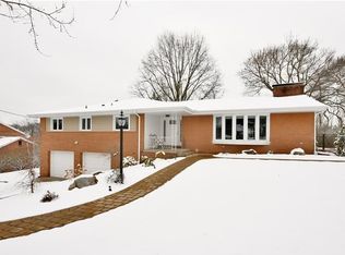 2625 Thorntree Dr, Pittsburgh, PA 15241