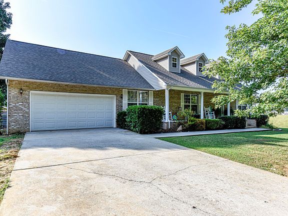 3rd image of 103 Mason Ln