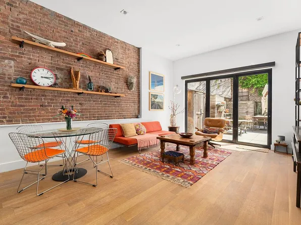 172 N 10th St APT 1C, Brooklyn, NY 11211