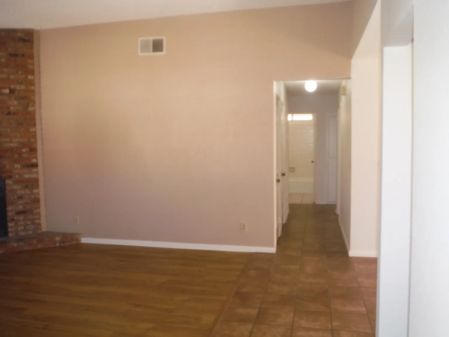 3 bed, 1310 sqft, $2,300 — Photo 4