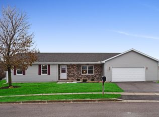 1346 Bermuda Ct, Dekalb, IL 60115