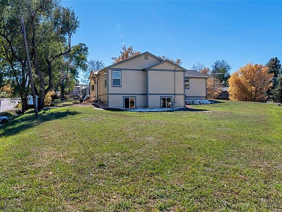LARGE LOT, NO HOA. PLENTY OF ROOM FOR CAMPERS, RV, BOATS AND SHED OR OUTER BUILDING