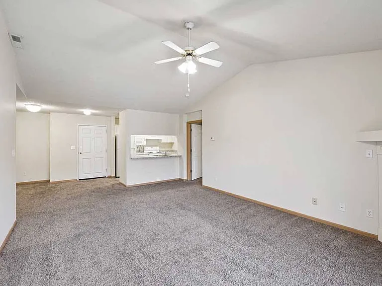 Northbrook Apartments — Photo 235