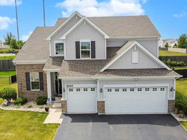 9243 Enstrom Ln, Huntley, IL 60142