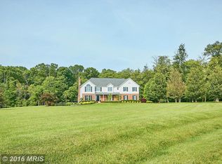 16784 Paloma Cir, Round Hill, VA 20141