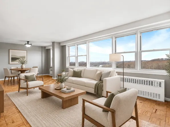 580 Flatbush Avenue image 1 of 9
