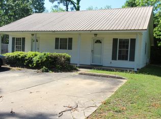 1102 Peachtree Ter APT B, Albany, GA 31707