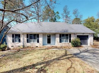 7666 Glenbrook Dr, Fayetteville, NC 28314