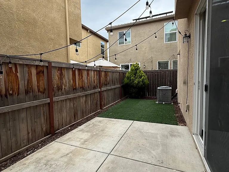 9941 Del Surf Ln — Photo 17
