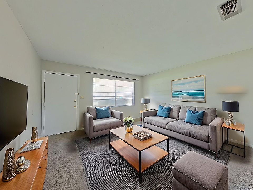 4-web-or-mls-3 Living Room-13 virtually staged_10302025