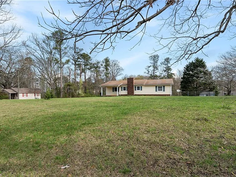 173 Winndale Rd — Photo 18