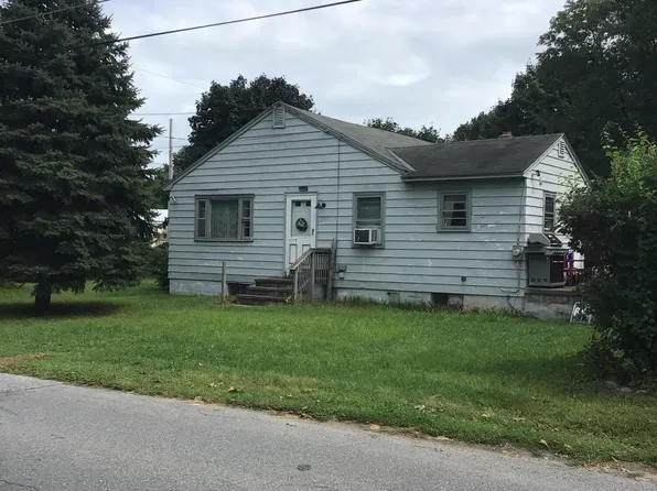 44 Connecticut Avenue, Queensbury, NY 12804