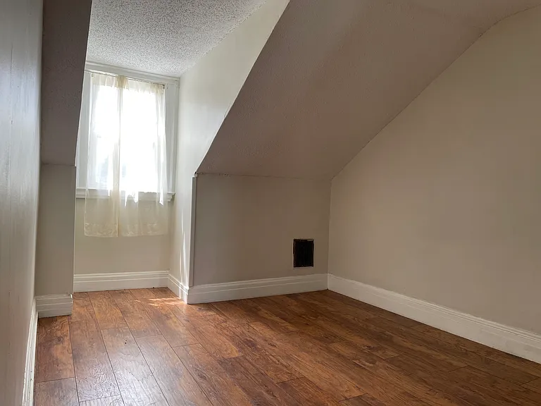 710 Dellwood St #2 — Photo 16