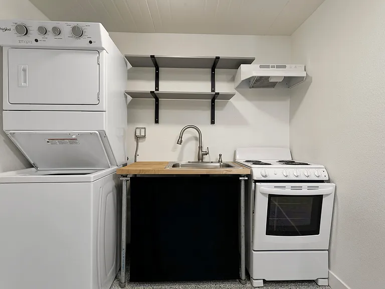 111 Cecil Pl #L — Photo 4