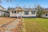 N Smallwood Pl-S2111-001.jpg