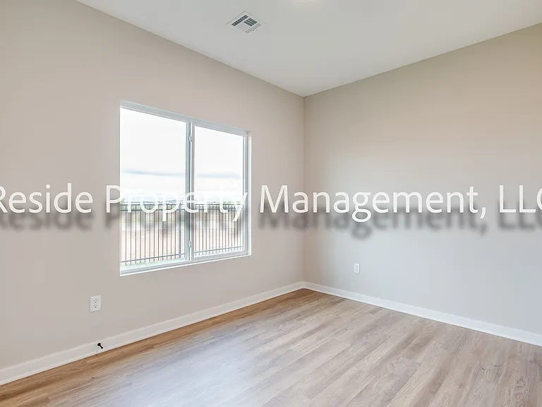 2150 N Melody Ct — Photo 6