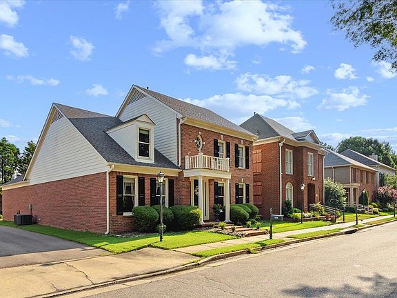 4th image of 9970 Westwood Manor Dr