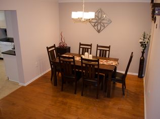 16 Prescott Ct, Basking Ridge, NJ 07920