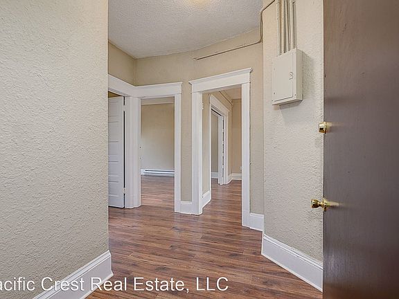 4th image of 409 Eastlake Ave E APT 306