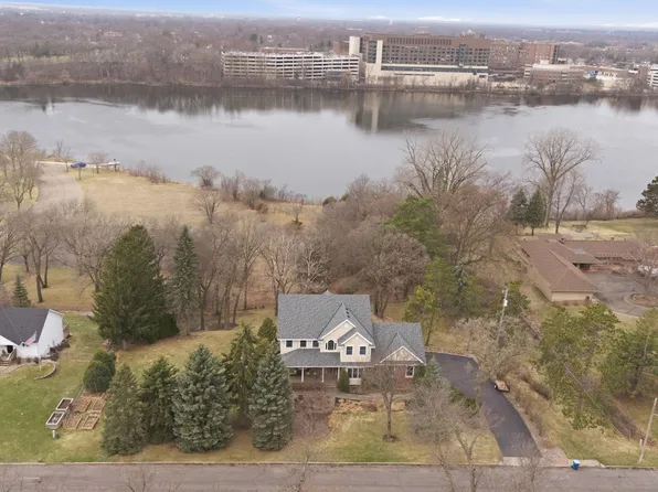 1403 Broadway Ave S, Sauk Rapids, MN 56379