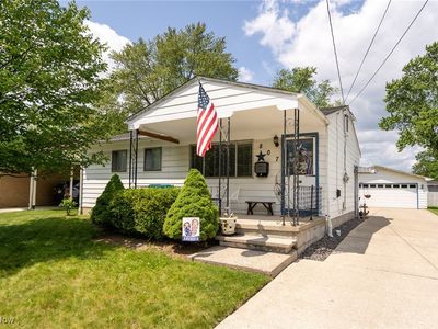 807 Hollywood Dr, Elyria, OH, 44035