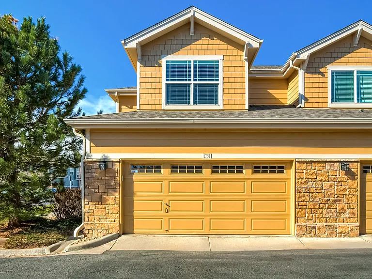 1751 S Buchanan Cir — Photo 40