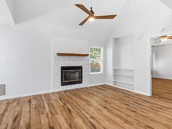 5th image of 209 Seville Cir
