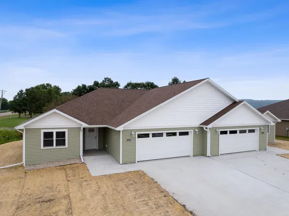 926 Roosevelt St, Baraboo, WI 53913