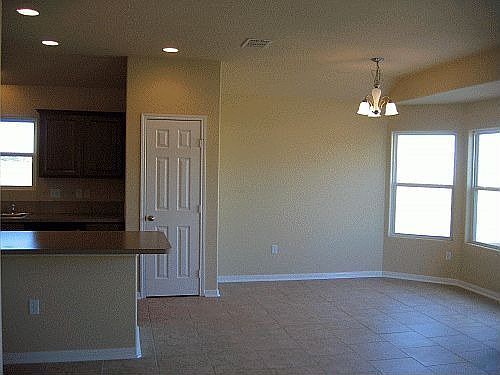 2nd image of 2521 Las Brisas St