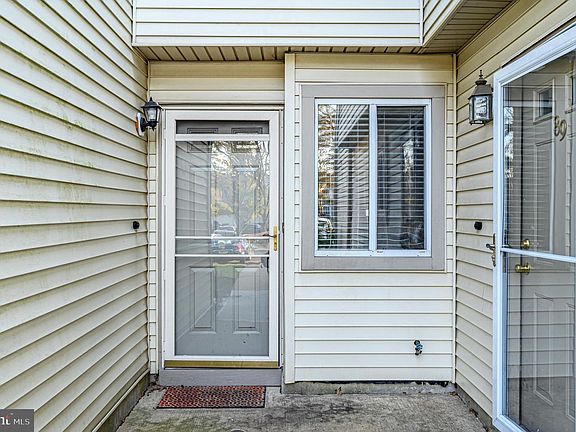 2nd image of 93 Chatham Ct