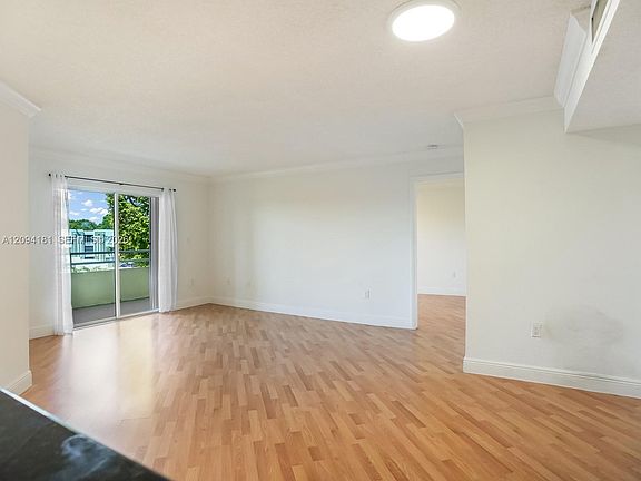 4th image of 10765 SW 108th Ave APT 305