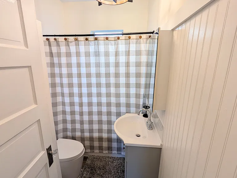 205 W Alfred St — Photo 15