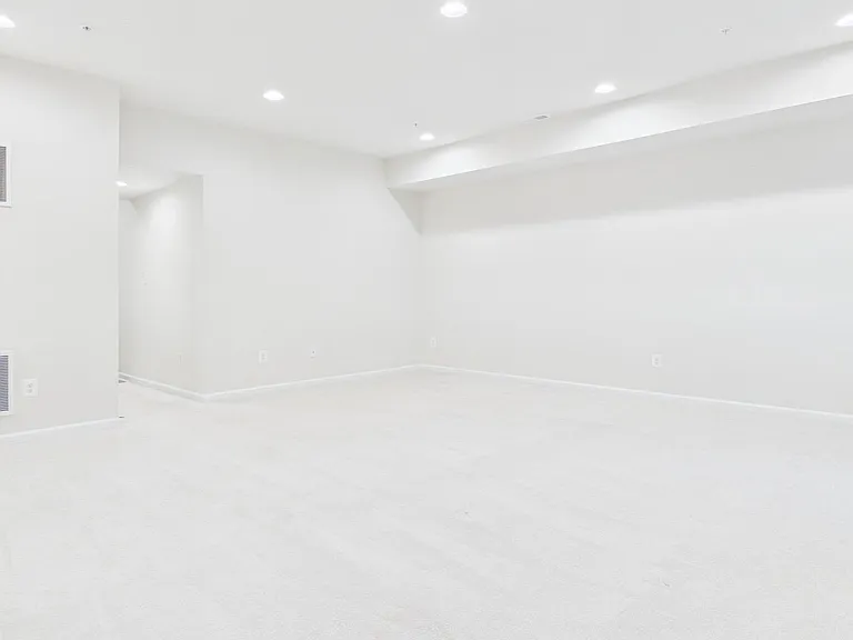 22 Chester Ct — Photo 9