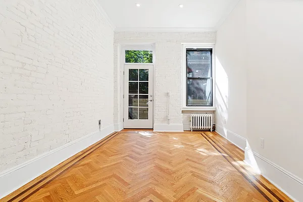 Rented by REAL New York | media 4