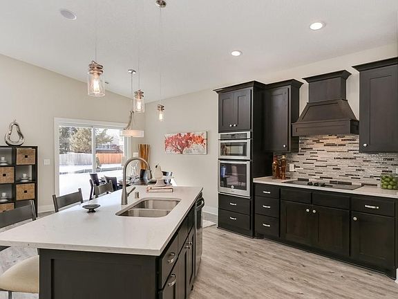 5th image of 10136 Kissel Ct NE