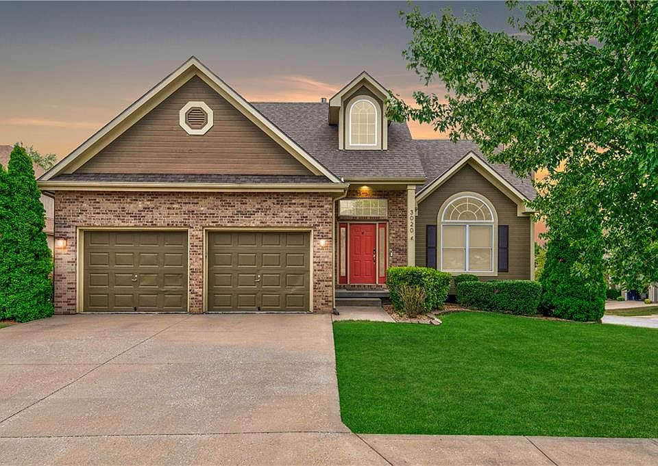 1st image of 3020 S Mark Twain Ct