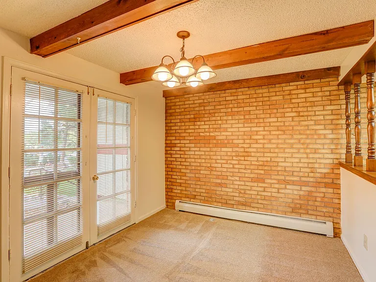 Applewood Crest Townhomes & Apartments — Photo 37