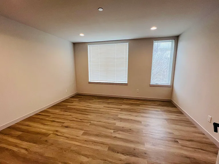 6945 Ellis Ave S #B — Photo 4