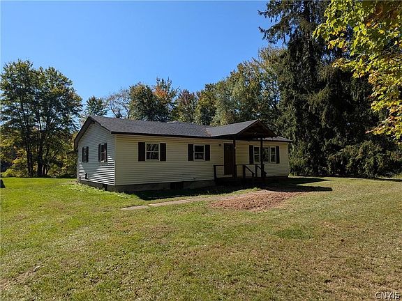 2nd image of 123 Knapp Rd