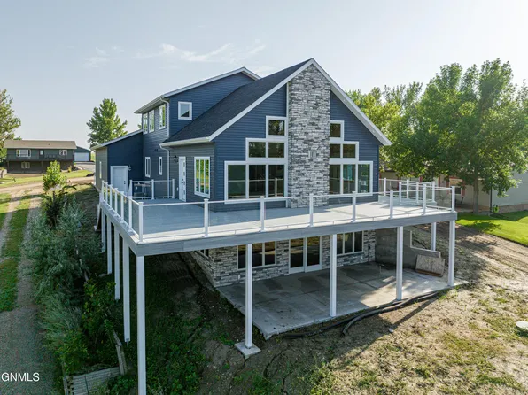 730 Sakakawea Estates Rd, Hazen, ND 58545