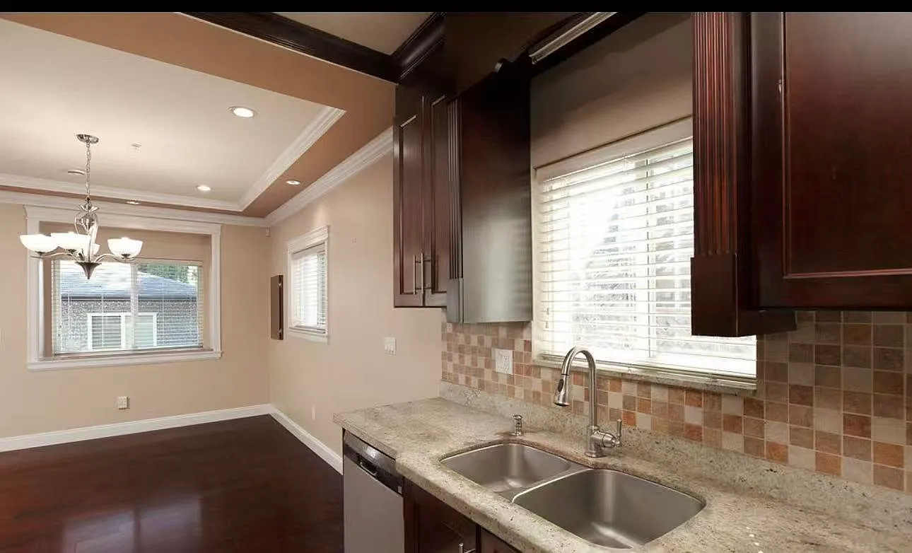 3 bed, 1250 sqft, $3,600 — Photo 3