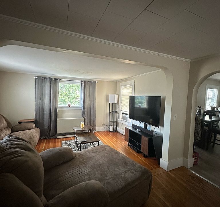 1st image of 51 Blossom St