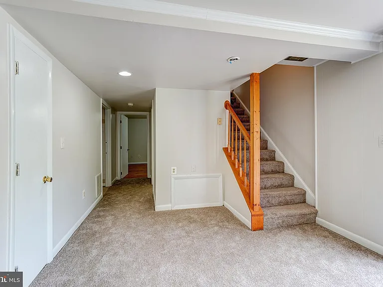 2708 Shanandale Dr — Photo 32