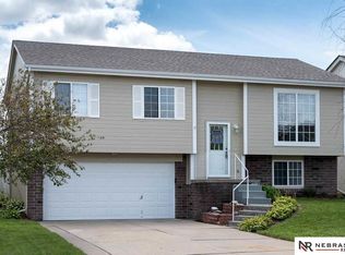 11713 Bauman Ave, Omaha, NE 68164