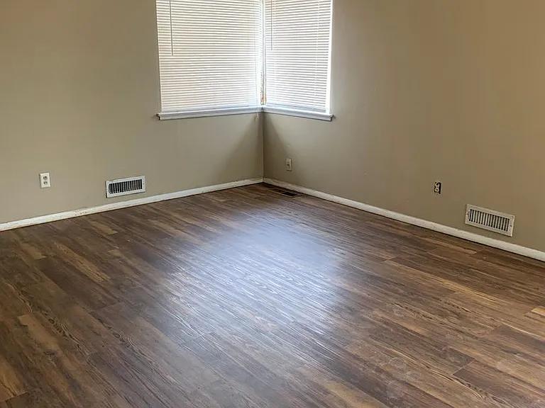 9642 Excelsior Ave — Photo 3