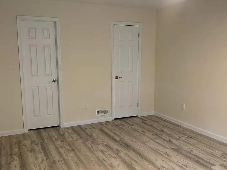 442 Thornwood Dr #A — Photo 16