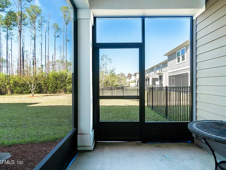 146 Castro Ct — Photo 21