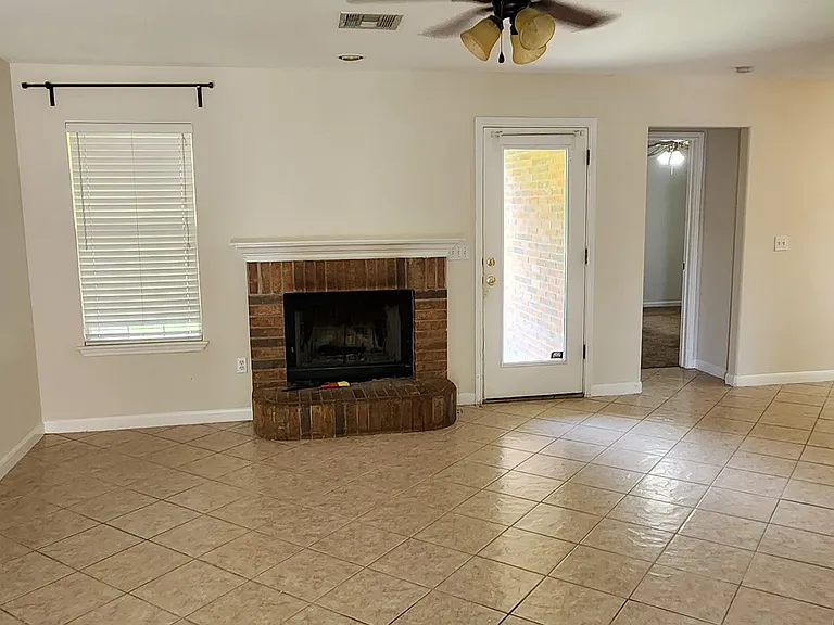 7508 Bar K Ranch Rd — Photo 2