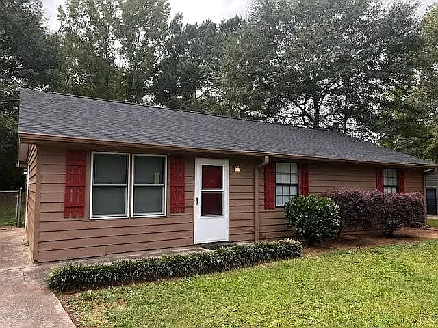 2395 Cobb Dr — Photo 1