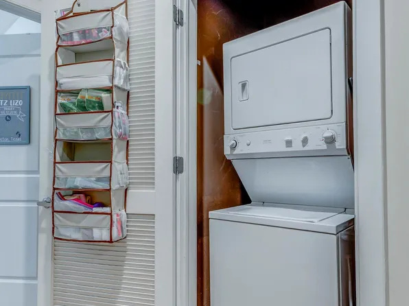 172 Culver Avenue image 5 of 21